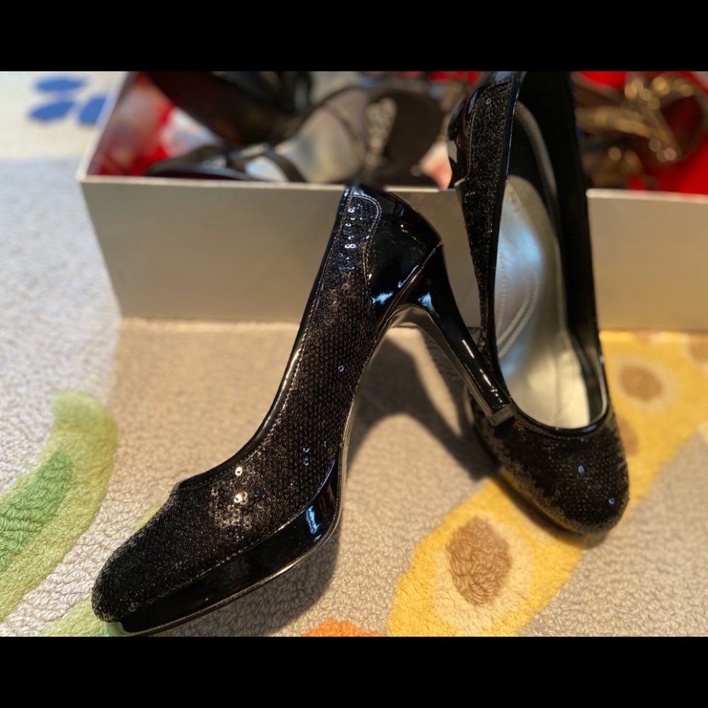 Tahari Sparkly black  platform heels